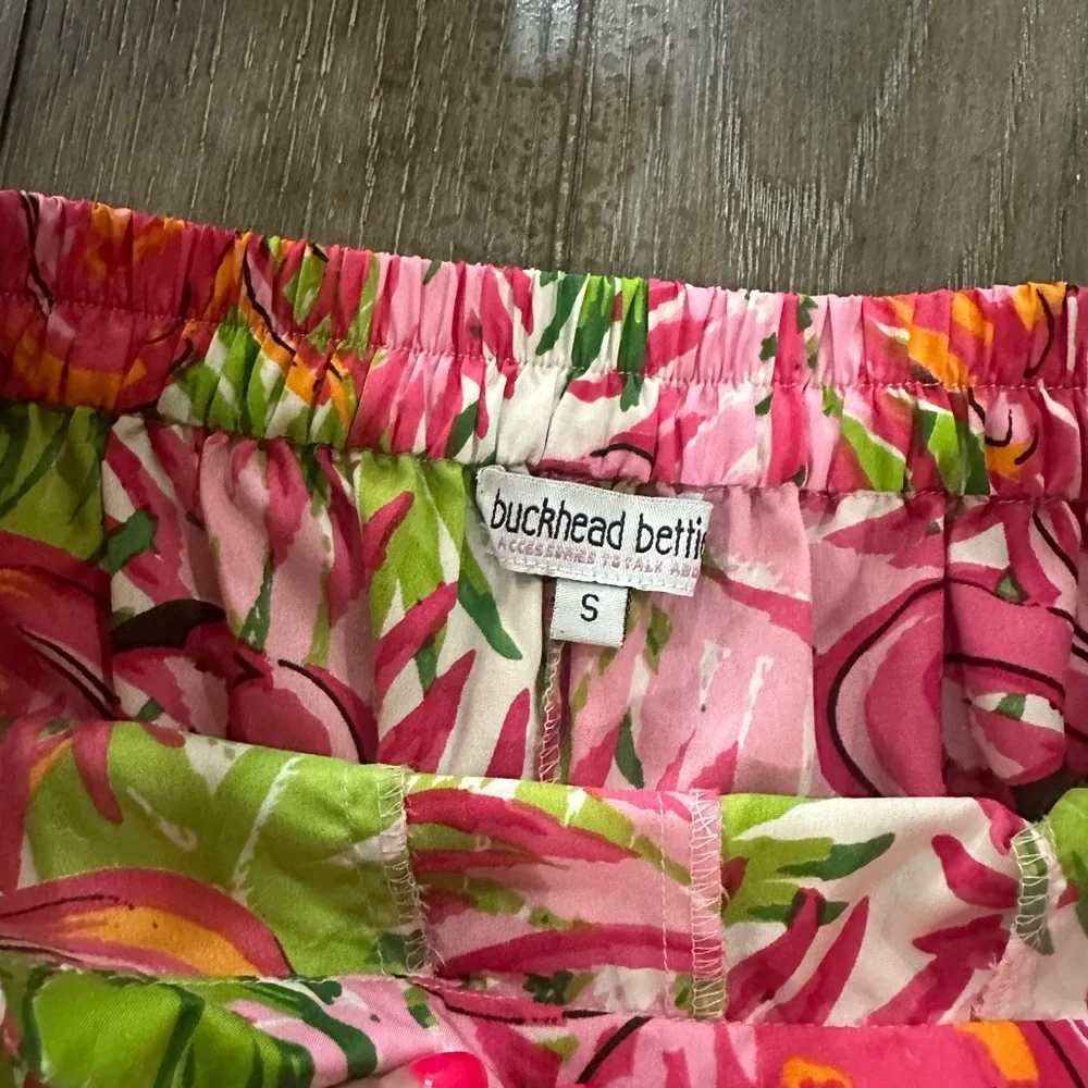Tropical Pink and Green Women's Shorts - Picture 5 of 9